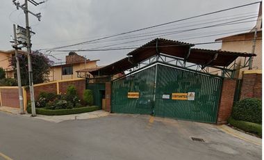 BONITA Y ESPACIOSA CASA DE REMATE   EN EXCELENTE UBICACION EN METEPEC EDO. MEX.