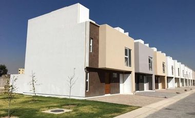 BONITA Y ESPACIOSA CASA DE REMATE   EN EXCELENTE UBICACION EN METEPEC EDO. MEX.