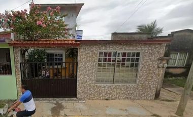 Casa en venta en Santa Fe, Fraccionamiento Cdad. Olméca, Veracruz CLJ.