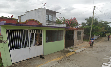 Casa en venta en Santa Fe, Fraccionamiento Cdad. Olméca, Veracruz JCL1