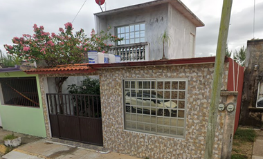Casa en venta en Santa Fe, Fraccionamiento Cdad. Olméca, Veracruz JCL2