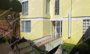 Casa en venta para remodelar en Romero de Terrenos.