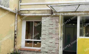 Casa en venta para remodelar en Romero de Terrenos.