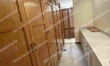 Casa en venta para remodelar en Romero de Terrenos.