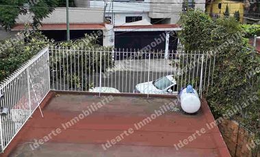 Casa en venta para remodelar en Romero de Terrenos.