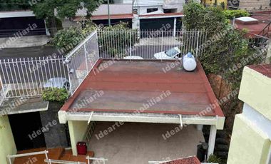 Casa en venta para remodelar en Romero de Terrenos.