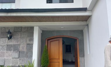 Casa en Venta en Quito (Bellavista), Excelente Distribución