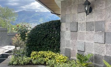 Casa en Venta en Quito (Bellavista), Excelente Distribución
