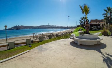 Arriendo año corrido, hermoso depto amoblado primera línea playa La Herradura. 3D y 2B. $800.000