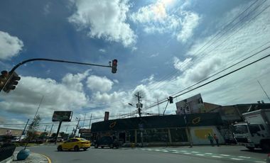 Local Comercial + 2 Departamentos + 2 Oficinas