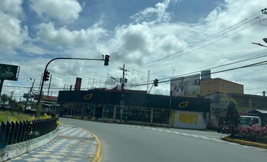 Local Comercial + 2 Departamentos + 2 Oficinas