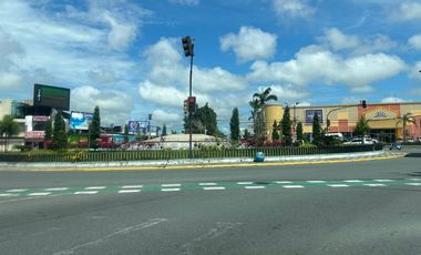 Local Comercial + 2 Departamentos + 2 Oficinas