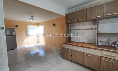 Leon Propiedades vende parcela con casa en Alhué, Curacaví.