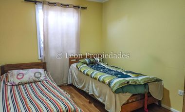 Leon Propiedades vende parcela con casa en Alhué, Curacaví.