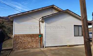 Leon Propiedades vende parcela con casa en Alhué, Curacaví.