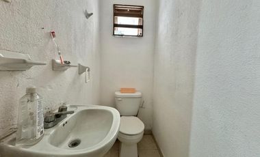 venta de casa en col Juan Pablo cerca de arboleda de jacarandás por periferico