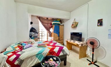 venta de casa en col Juan Pablo cerca de arboleda de jacarandás por periferico