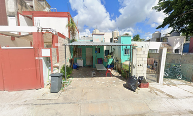 Casa en calle Playa Carabalí, Playa del Carmen, Quintana Roo, México ¡NO CRÉDITOS!