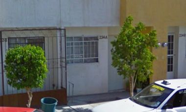 Casa En Remate Bancario En Conjunto Orquídeas 234a, Los Laureles, 27053 Torreón, Coahuila