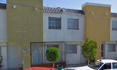 Casa En Remate Bancario En Conjunto Orquídeas 234a, Los Laureles, 27053 Torreón, Coahuila