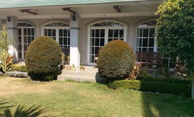 Se vende casa en Colinas Del Bosque con doble filtro de seguridad