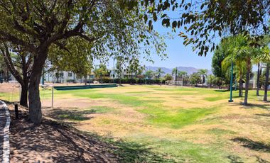 Venta de Terreno en Provenza Residencial