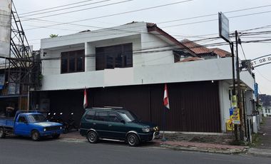 Ruang Usaha 2 Lantai Lokasi Strategis di Jalan Monjali Ngaglik Sleman