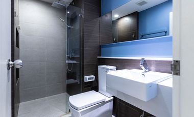 Spacious Ground Floor Condo with Pool Access