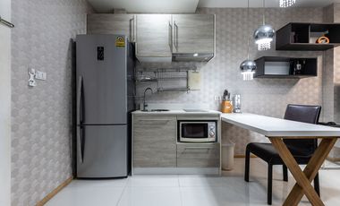 Spacious Ground Floor Condo with Pool Access