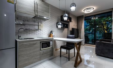 Spacious Ground Floor Condo with Pool Access