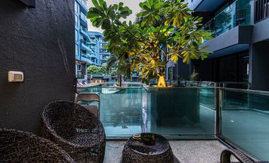 Spacious Ground Floor Condo with Pool Access