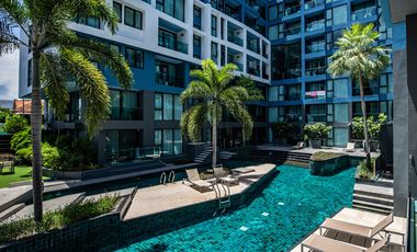 Spacious Ground Floor Condo with Pool Access