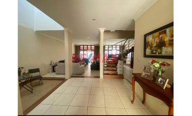 Linda Casa En Venta En Urb. El Golf ID:1140372