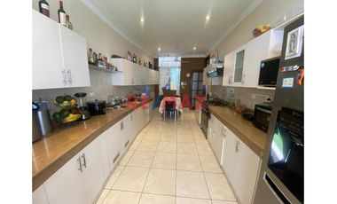 Linda Casa En Venta En Urb. El Golf ID:1140372