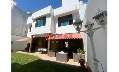 Linda Casa En Venta En Urb. El Golf ID:1140372