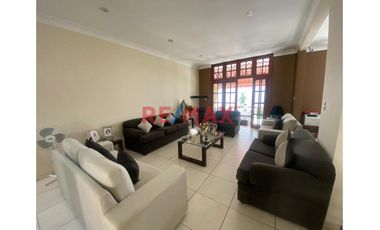 Linda Casa En Venta En Urb. El Golf ID:1140372