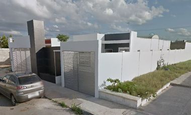 ESPACIOSA Y BONITA CASA DE REMATE   EN EXCELENTE UBICACION EN MERIDA YUC.