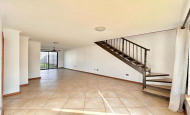 Se arrienda casa en condominio de Don Ambrosio de Zapallar, Curicó. Tres piezas 2 baños