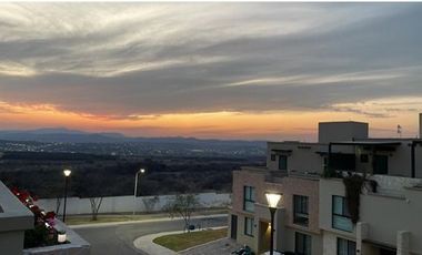 HERMOSA CASA AMUEBLADA MISION MONTEJO, 3 RECAMARAS, 3 BAÑOS, ESTACIONAMIENTO ROOF GARDEN