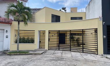 Casa en renta. Fracc. Residencial El Country, Villahermosa Tabasco.