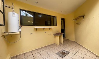 Casa en renta. Fracc. Residencial El Country, Villahermosa Tabasco.