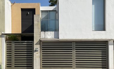 Casa en renta, Circuito Milan, Zona Country, Villahermosa, Tabasco.