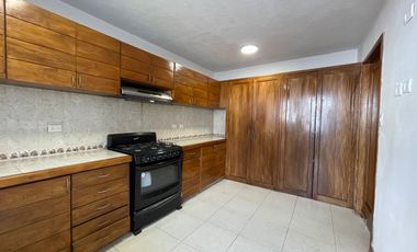 Casa en renta. Privada Macayo. Col. El Recreo. Villahermosa, Tabasco.