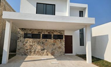 Casa en venta en cholul, Mérida Yucatán con amenidades