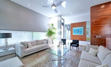 Casa en Venta en Cancun en Residencial Cumbres con 3 Recámaras