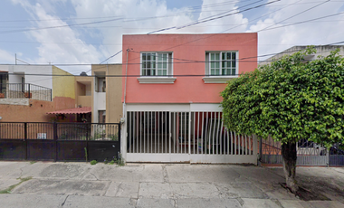 Casa en Colonia La Tuzania Zapopan en Remate Bancario