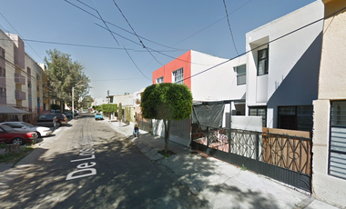 Casa en Colonia La Tuzania Zapopan en Remate Bancario