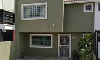 CASA EN VENTA EN COLONIA LOS GIRASOLES, ZAPOPAN, JALISCO