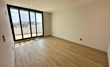 Residencia de lujo en La Vista Residencial, Querétaro. Ubicado frente al centro comercial Paseo Querétaro.