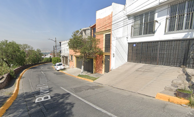 Casa en venta - Recuperación hipotecaria - Blvrd. Popocatépetl #128 - Lomas de Valle Dorado - Tlalnepantla - Edo. de México